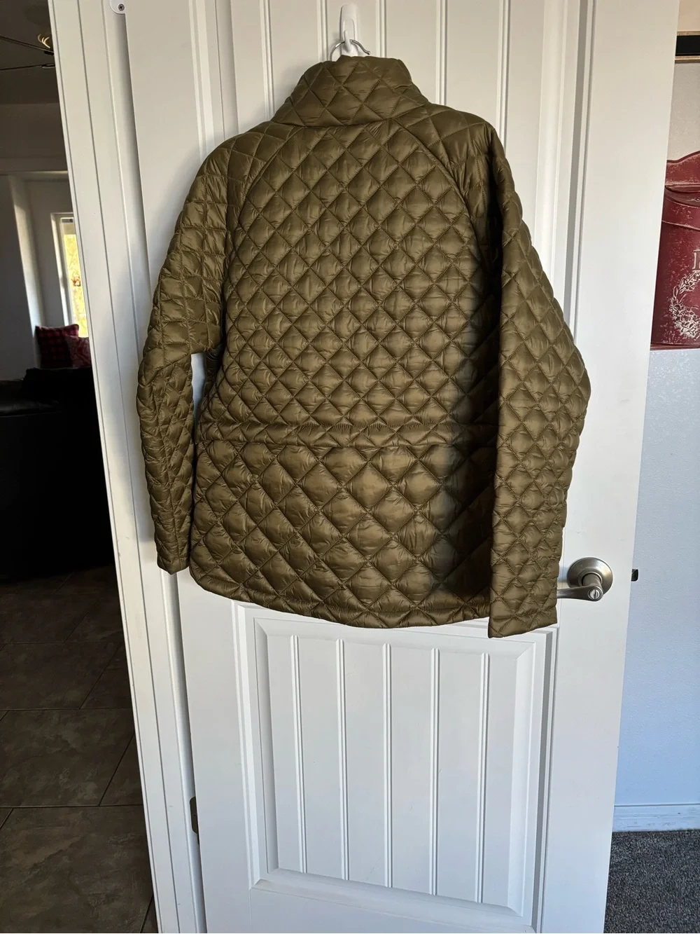 New condition. Athleta whisper featherless jacket.
